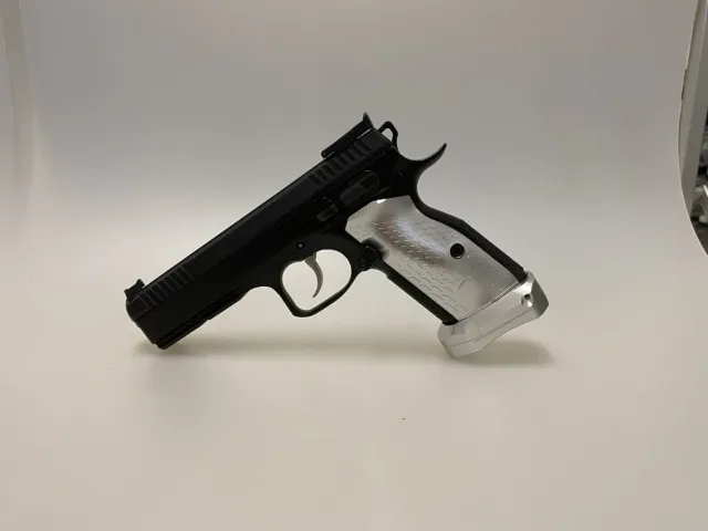 M-Arms 3D President sett Shadow 2 kort grep+magwell sølv