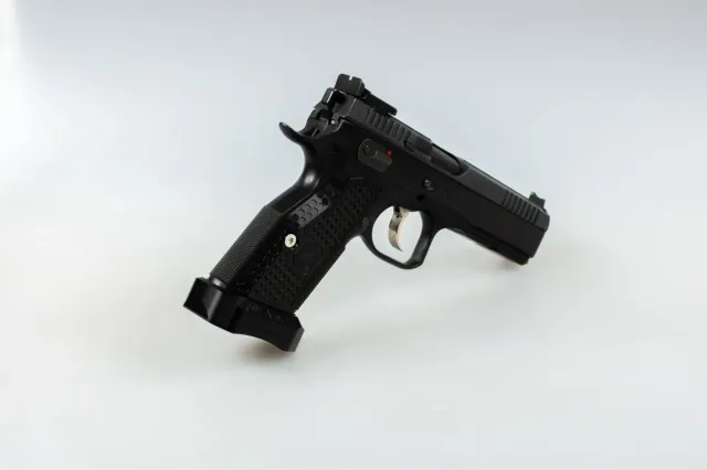 M-Arms Monarch 1 grepsett CZ TS magwell sort alu tykt