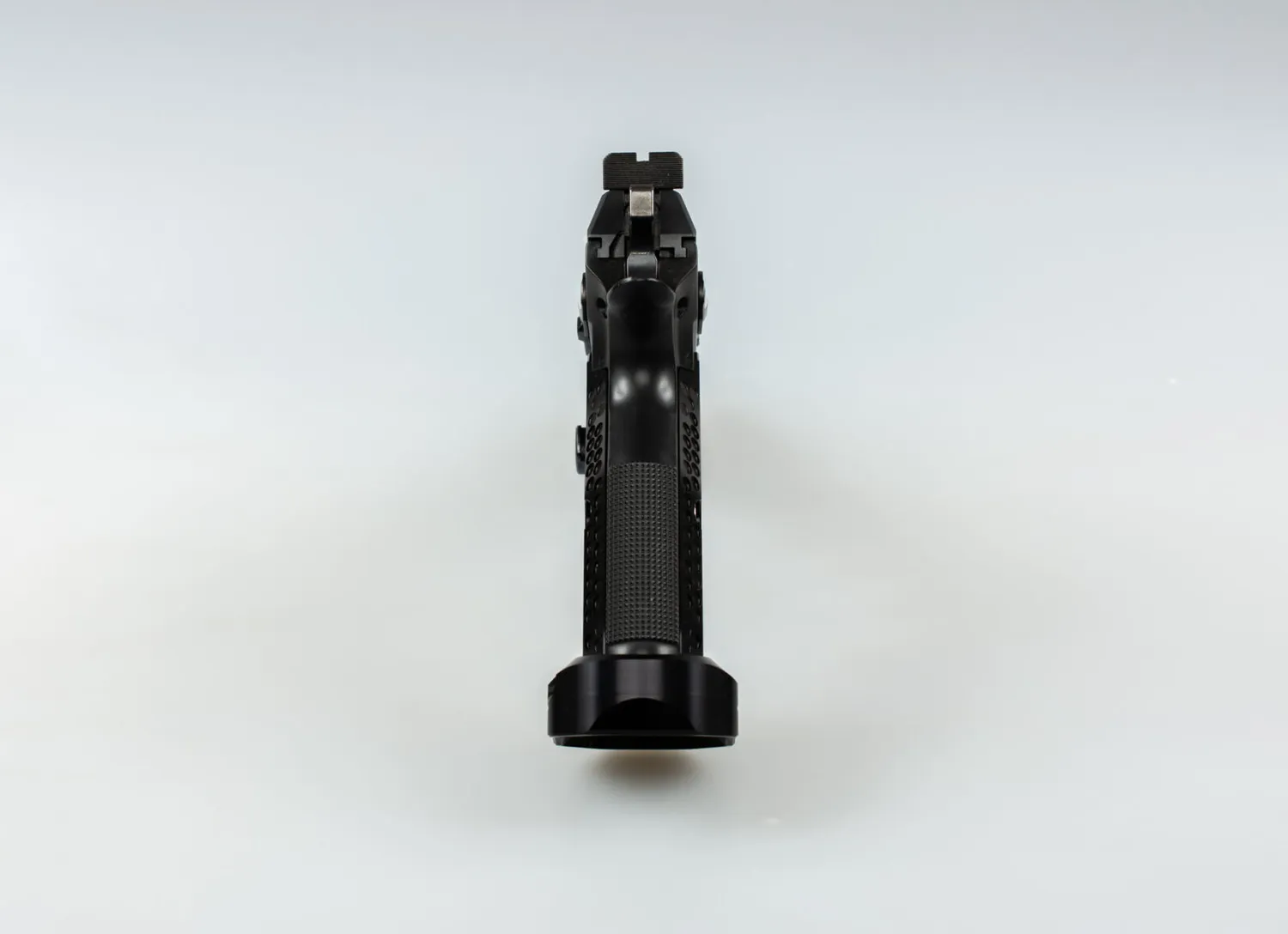 M-Arms Monarch 1 CZ TSO TS2 magwell svart alu skadet