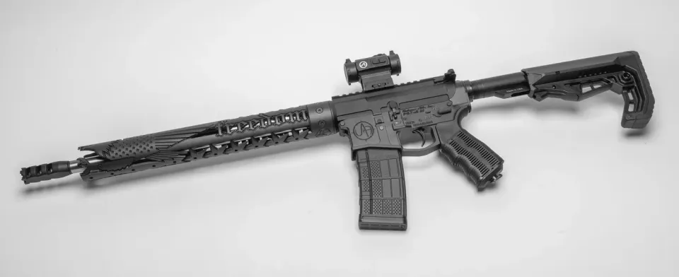 Unique Arms Freedom-15 håndguard AR-15