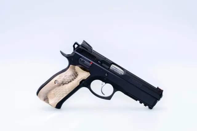 M-Arms 3D President CZ Long pistolgrep 24k gull aluminium