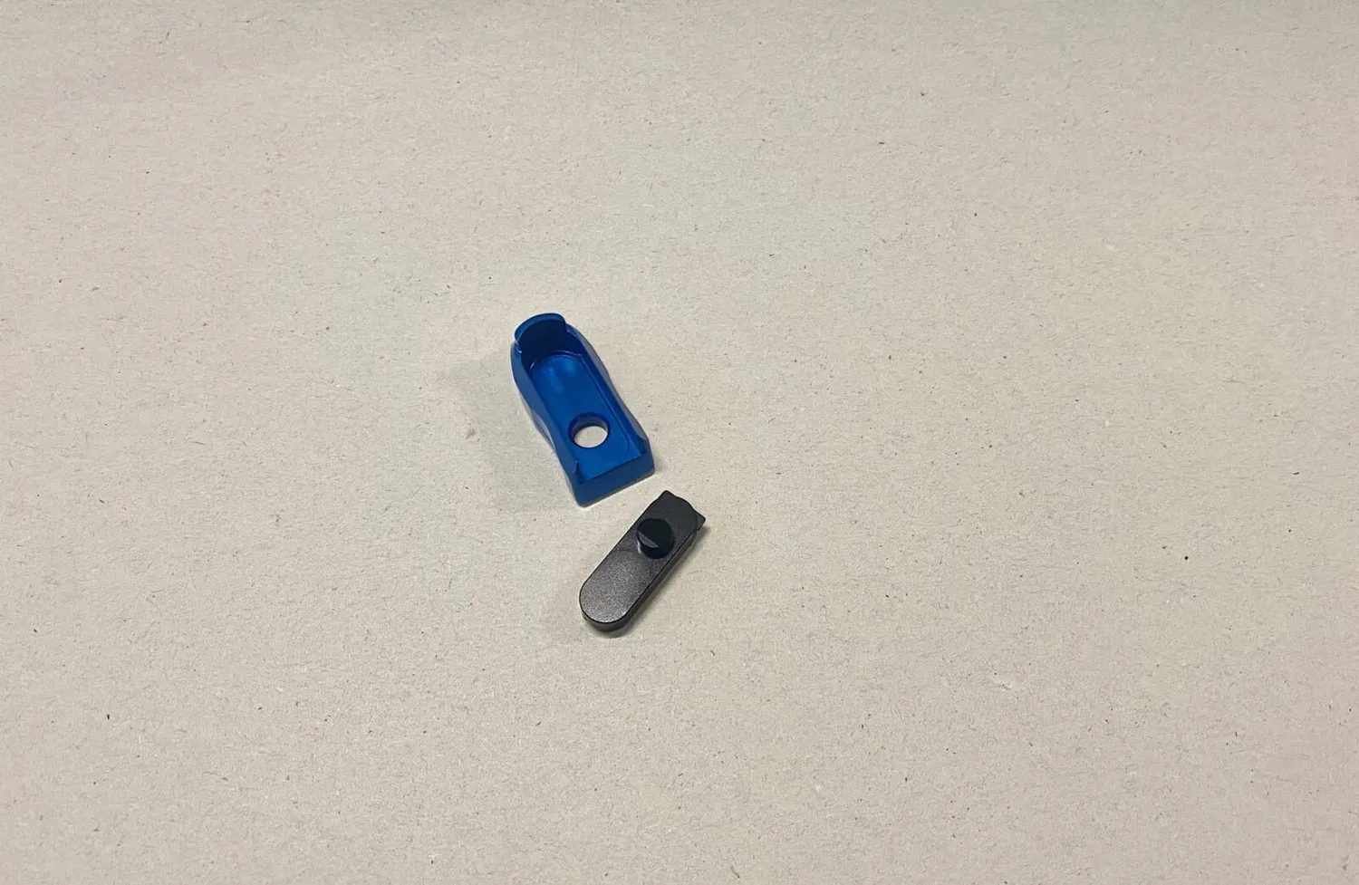 M-Arms 1911 GEN2 magasinbunnplate blå alu 9 mm