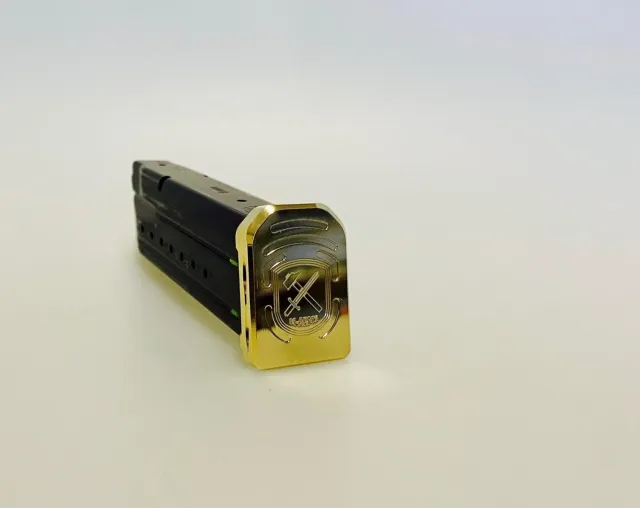 M-Arms STD Evo +1 magasinplate 24k gull aluminium
