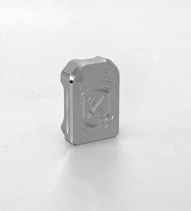 M-Arms STD Evo +1 magasinbunnplate krom aluminium
