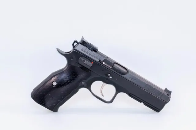 M-Arms 3D President pistolgrep CZ langt svart alu rillet