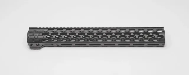 Unique Arms Slim Ovals håndguard AR15 smal