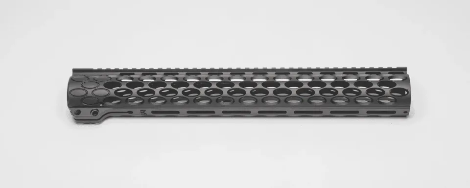 Unique Arms Slim Ovals håndguard AR15 smal