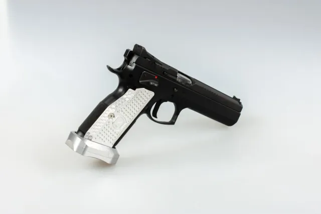 M-Arms Monarch 1 pistolgrep short thin sølv alu rillet
