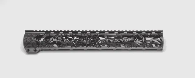 Unique Arms Slim Lotus Dragon håndguard gravert