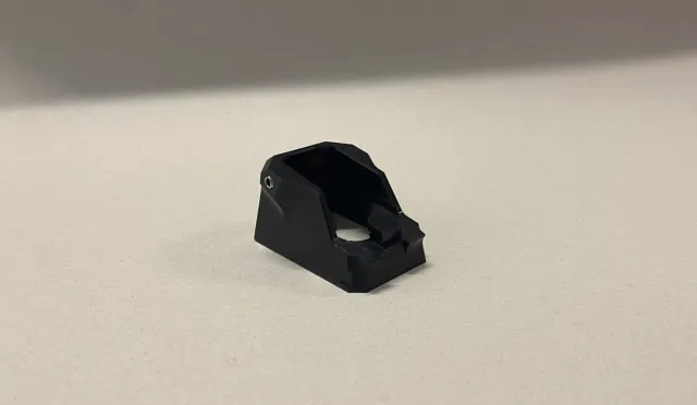 M-Arms PCC magwell svart polymer AR